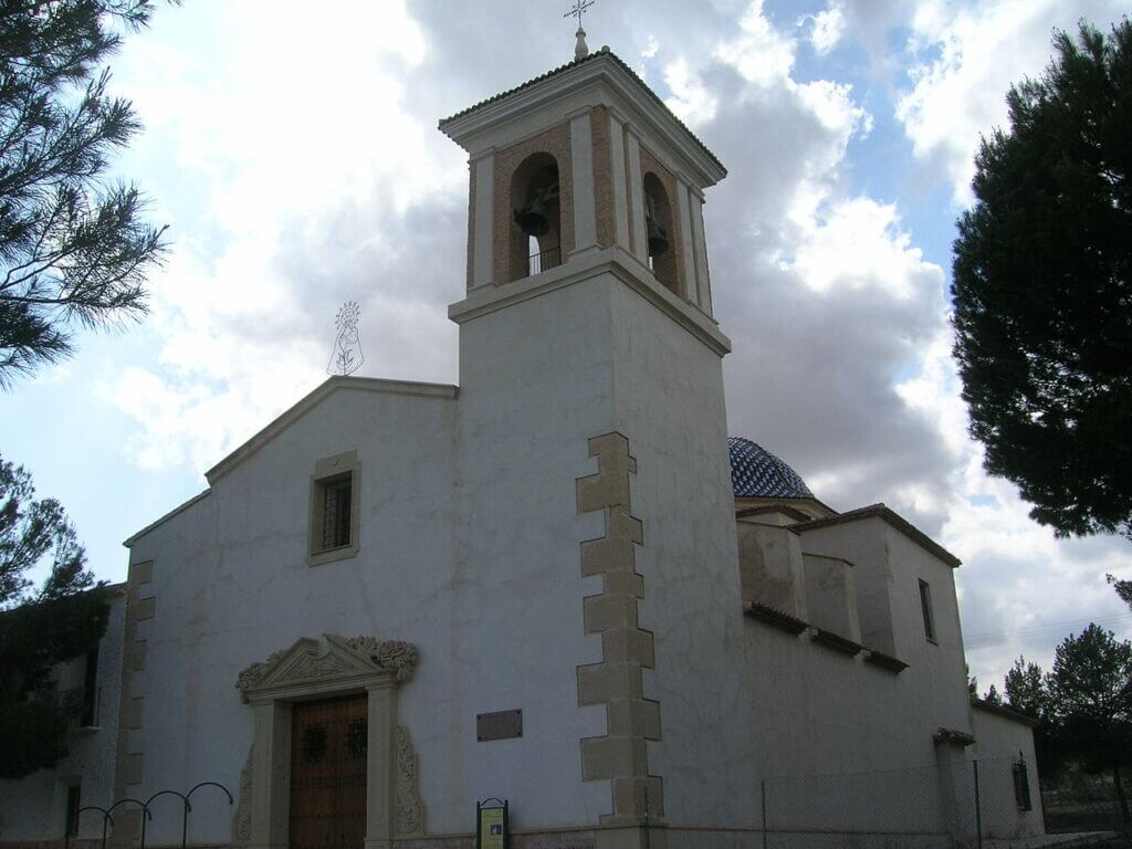 1280px-Montealegre_del_Castillo,_Albacete,_Spain_Iglesia_de_Nuestra_Señora_de_la_Consolación